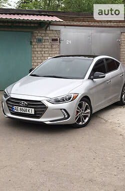 Hyundai Elantra   2016