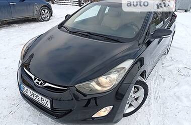 Hyundai Elantra  2011