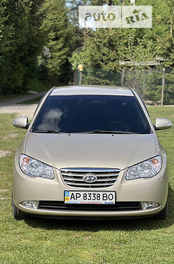 Hyundai Elantra  2010