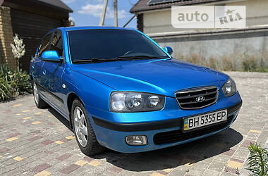 Hyundai Elantra  2002