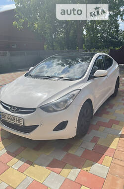 Hyundai Elantra  2013