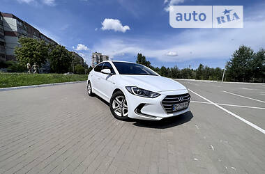 Hyundai Elantra  2018