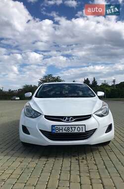 Hyundai Elantra  2013