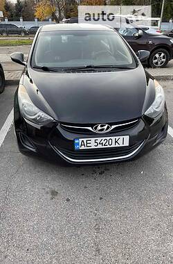 Hyundai Elantra  2013