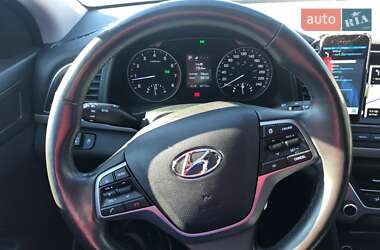 Hyundai Elantra  2016