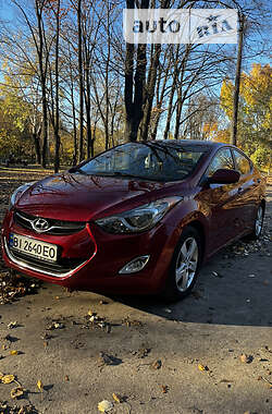 Hyundai Elantra  2012