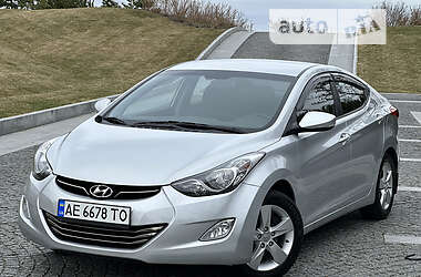 Hyundai Elantra GLS 2012