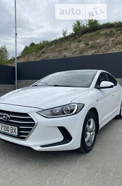 Hyundai Elantra 2016