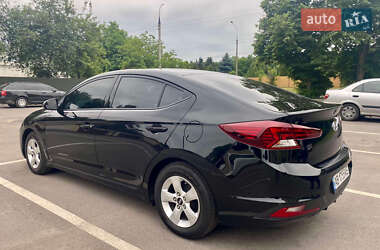 Hyundai Elantra  2019