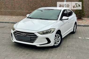 Hyundai Elantra  2018