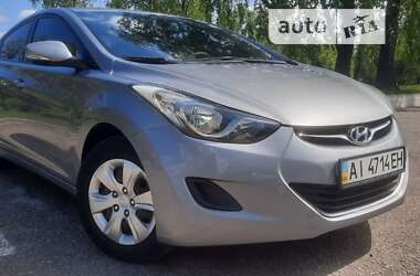 Hyundai Elantra  2013