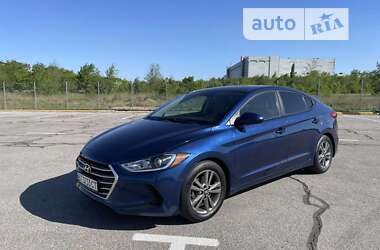 Hyundai Elantra  2018