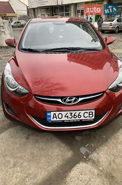 Hyundai Elantra  2011