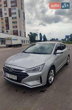 Hyundai Elantra  2019