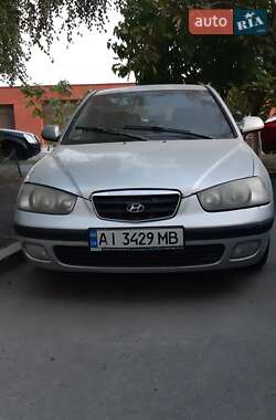 Hyundai Elantra  2002