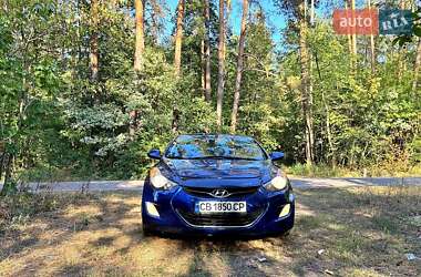 Hyundai Elantra  2012
