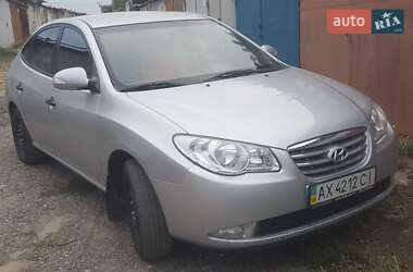 Hyundai Elantra  2010