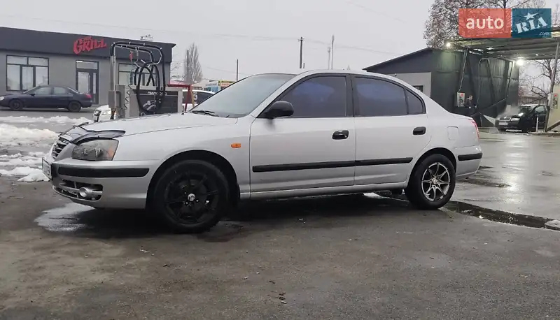 Hyundai Elantra 2004