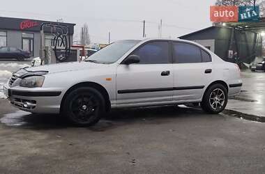 Hyundai Elantra  2004