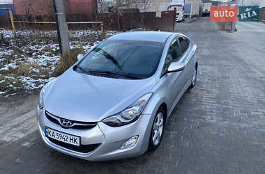 Hyundai Elantra  2013