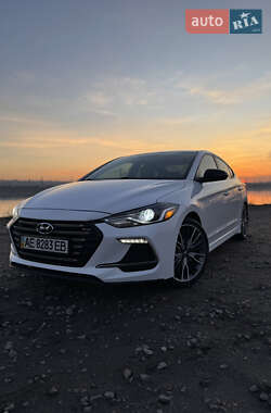 Hyundai Elantra  2017