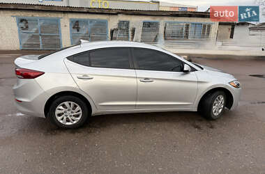 Hyundai Elantra  2016