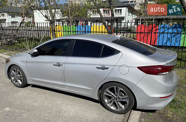 Hyundai Elantra  2016
