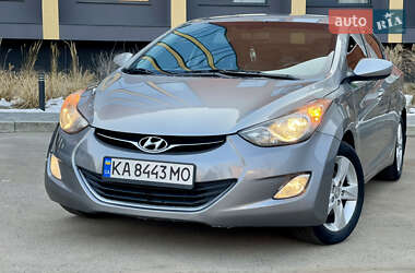 Hyundai Elantra  2013