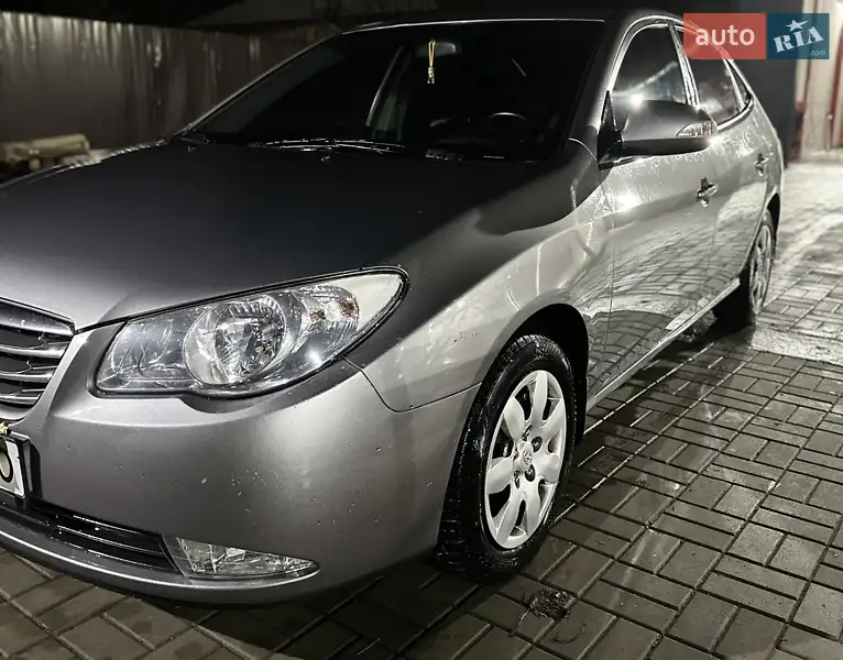 Hyundai Elantra 2011