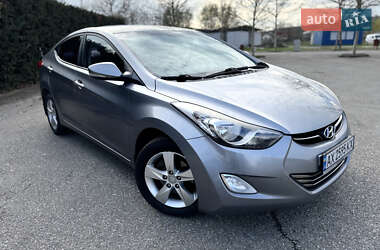 Hyundai Elantra  2011