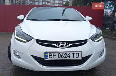 Hyundai Elantra  2013