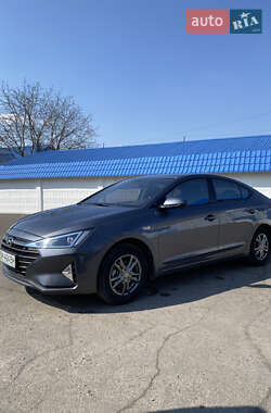 Hyundai Elantra  2019