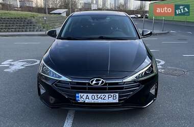 Hyundai Elantra  2019