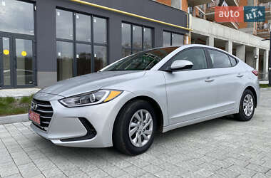 Hyundai Elantra  2018