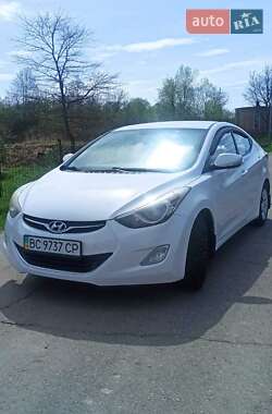 Hyundai Elantra  2012