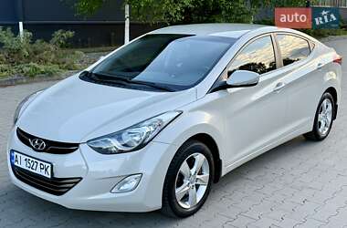 Hyundai Elantra  2012
