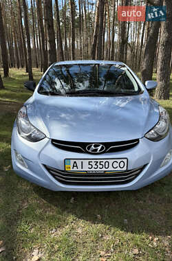 Hyundai Elantra 2013