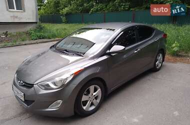 Hyundai Elantra  2013