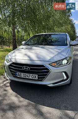 Hyundai Elantra  2016