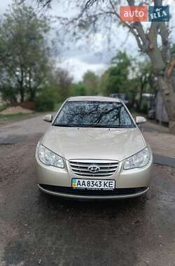 Hyundai Elantra  2010