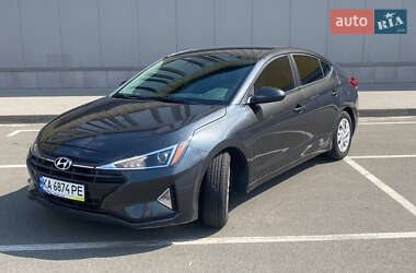 Hyundai Elantra  2019