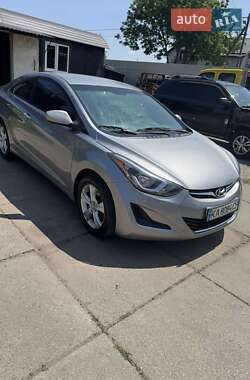 Hyundai Elantra  2012