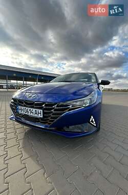 Hyundai Elantra  2020