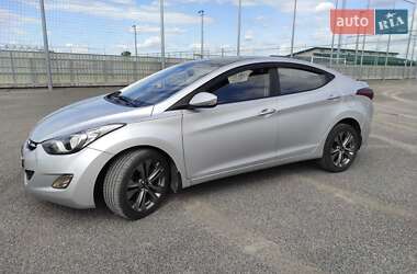 Hyundai Elantra  2011