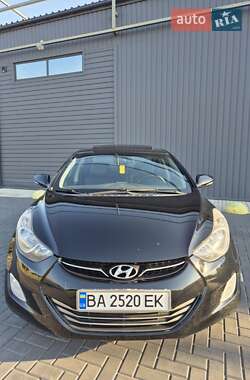 Hyundai Elantra  2013