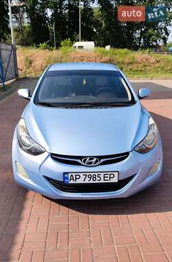 Hyundai Elantra 2013