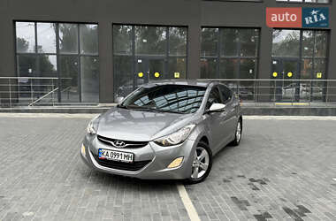 Hyundai Elantra  2012