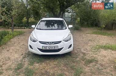 Hyundai Elantra  2013