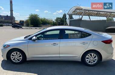 Hyundai Elantra 2016