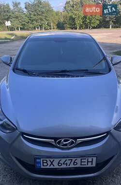 Hyundai Elantra  2013